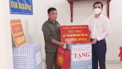 Trao nhà “Mái ấm Công đoàn” nhân dịp Tháng Công nhân