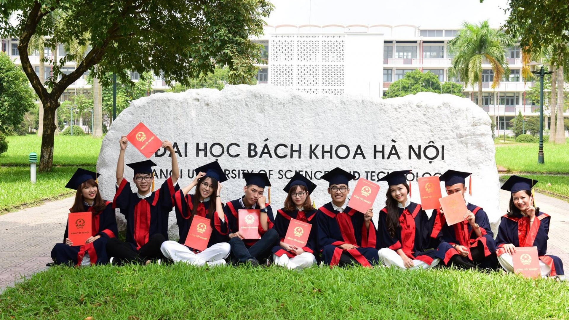 Đổi tên trường đại học, vấn đề không chỉ là tên gọi