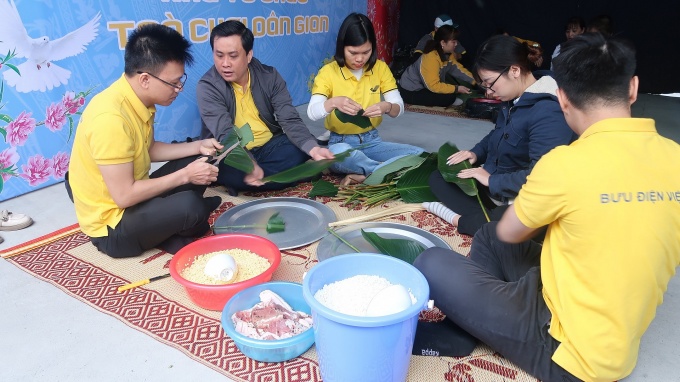 Công nhân ngành Thông tin và truyền thông háo hức đón Tết sớm