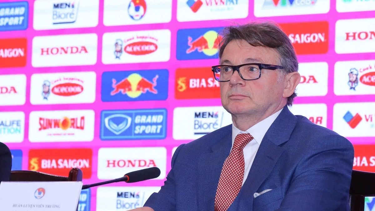 Bản danh sách mở của HLV Philippe Troussier