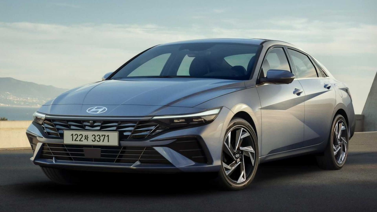 Hyundai Elantra 2023 giá 360-590 triệu đồng tại Hàn Quốc