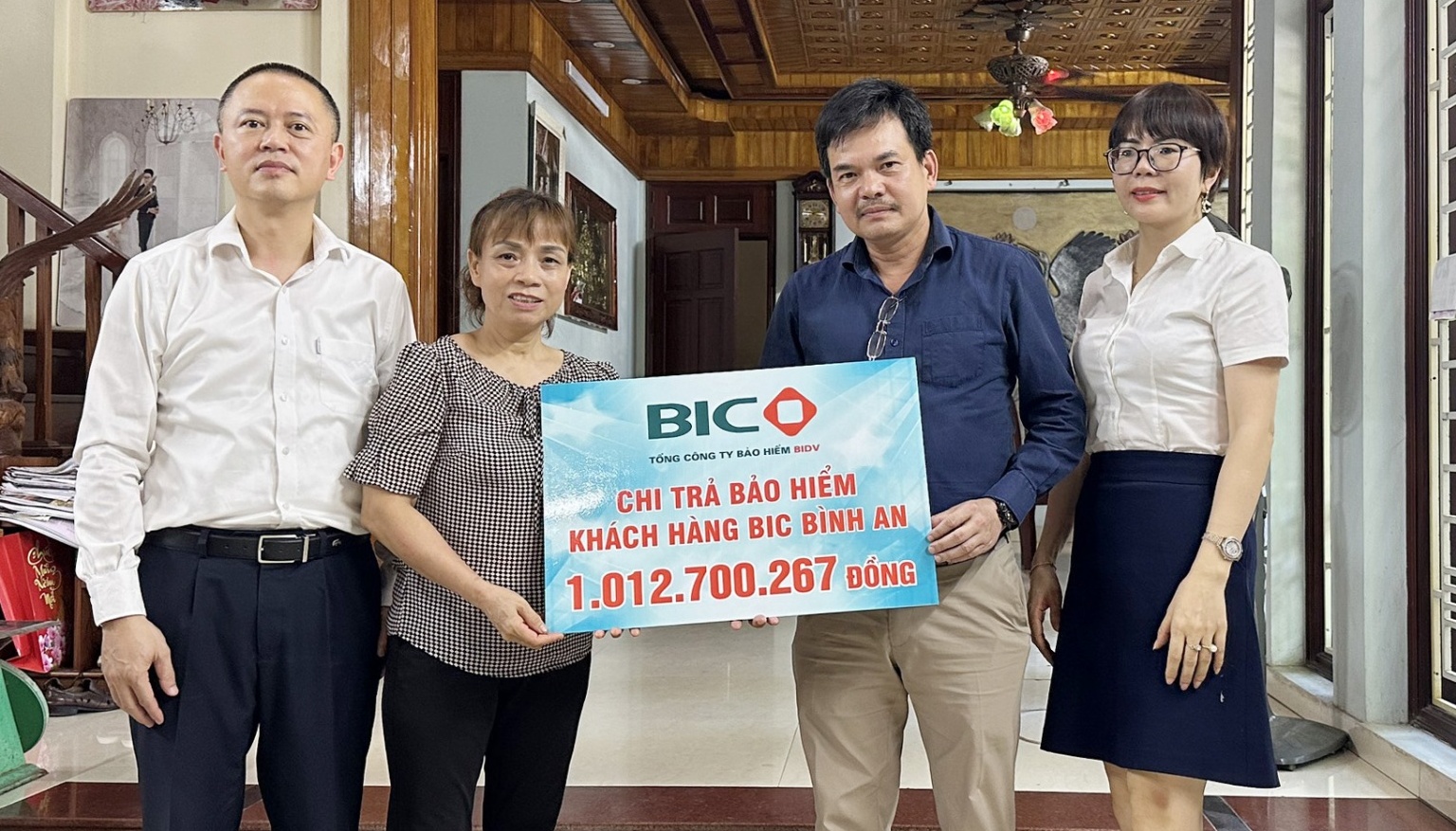 BIC chi trả hơn 1 tỷ đồng bảo hiểm cho khách hàng vay vốn tại BIDV Nam Hà Nội