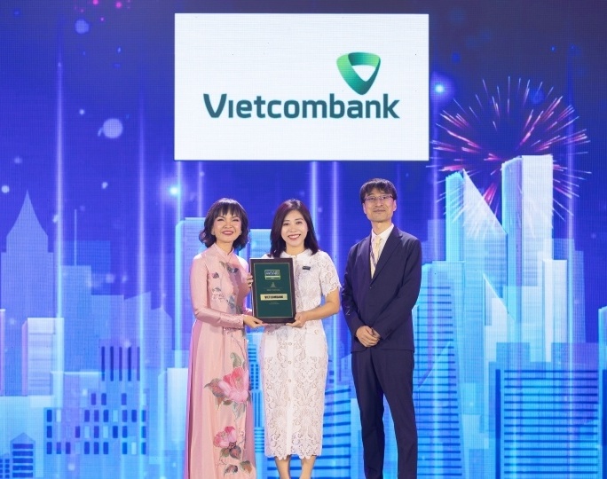 Vietcombank 8 năm liên tiếp là ngân hàng có môi trường làm việc tốt nhất Việt Nam