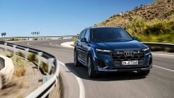 Audi Q7 ra mắt khách Việt với giá 3,4 tỷ đồng