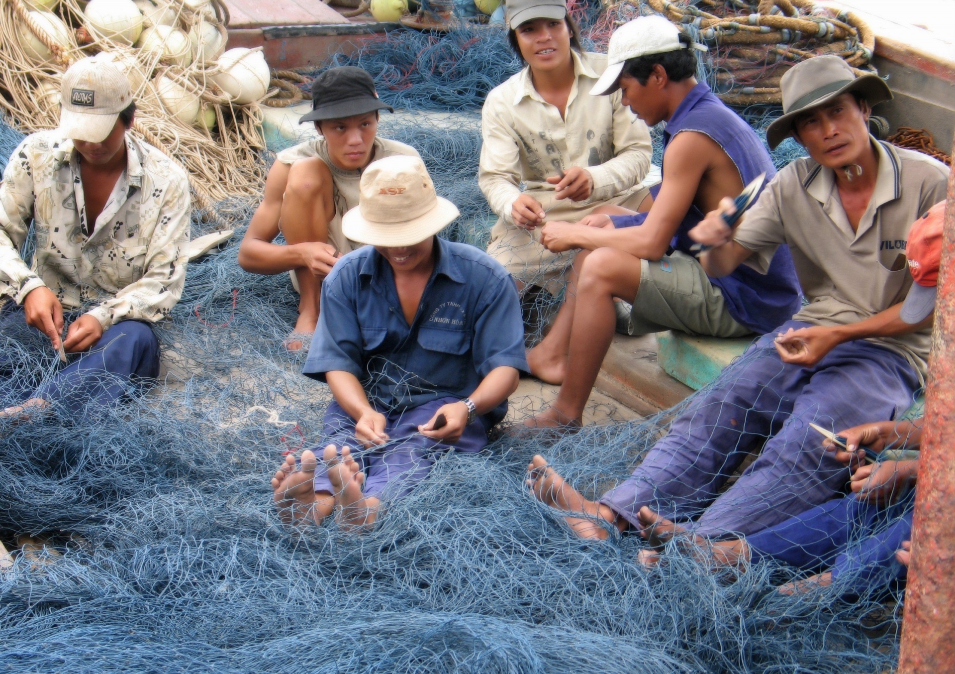 Giàu từ biển, “chết” cũng vì biển