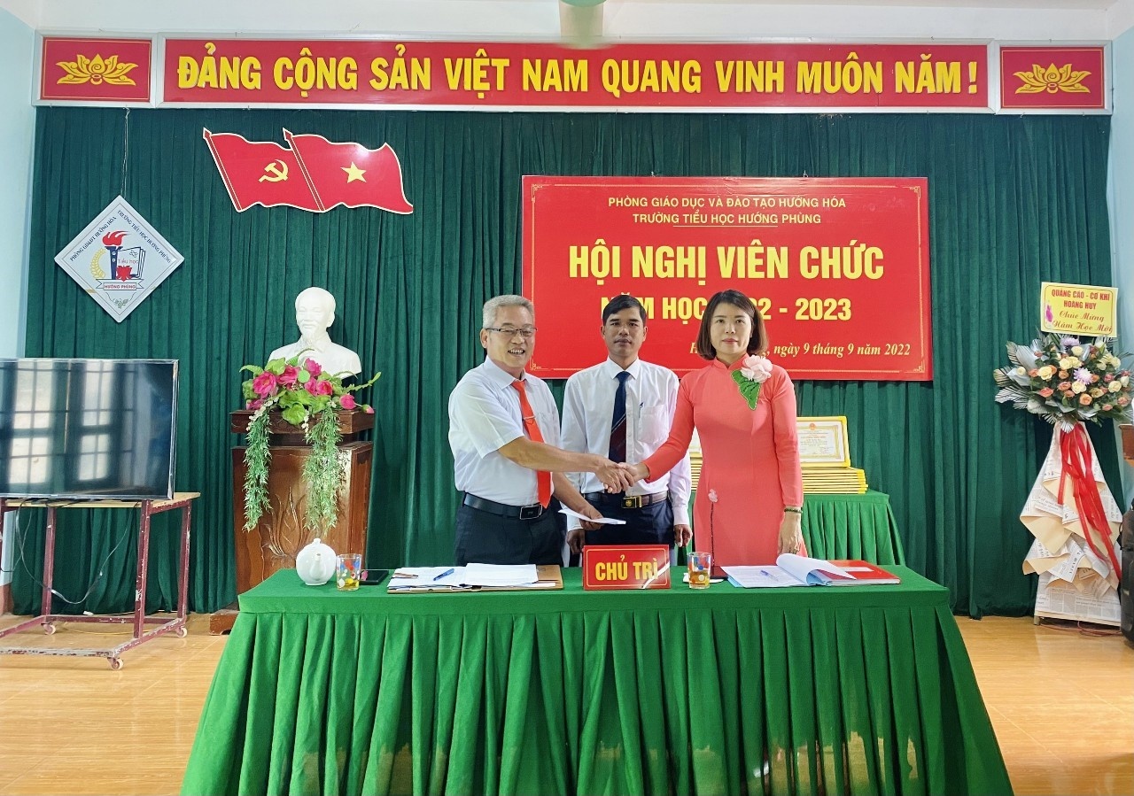 Bông hoa sống với nghề bằng trái tim nhiệt huyết và yêu thương