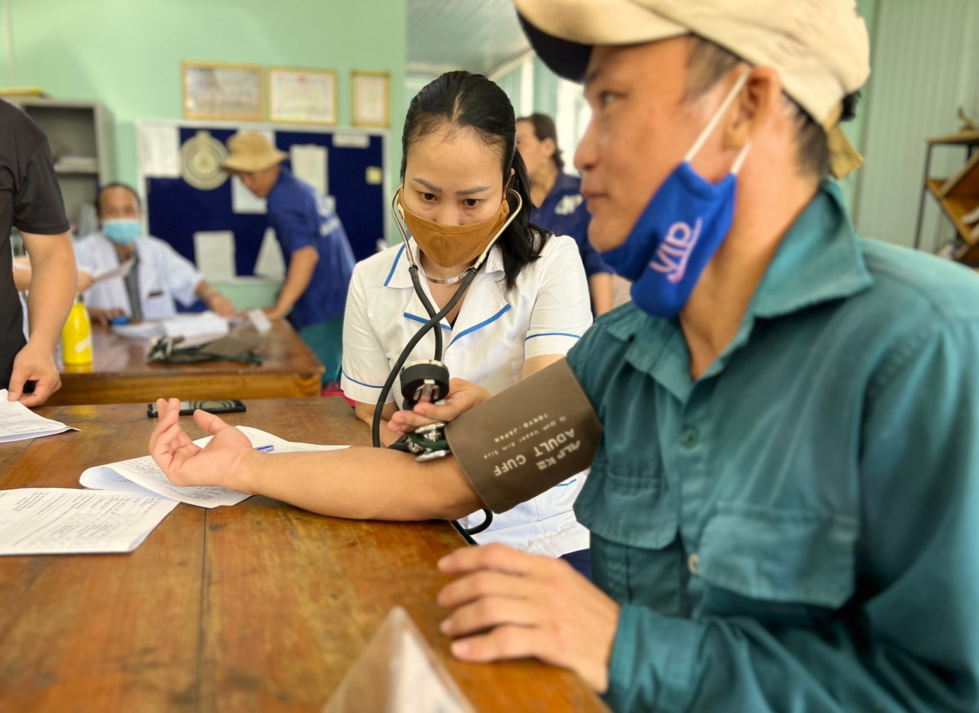 Lấp lánh yêu thương dưới “mái nhà Gỗ Nguyên Phong”