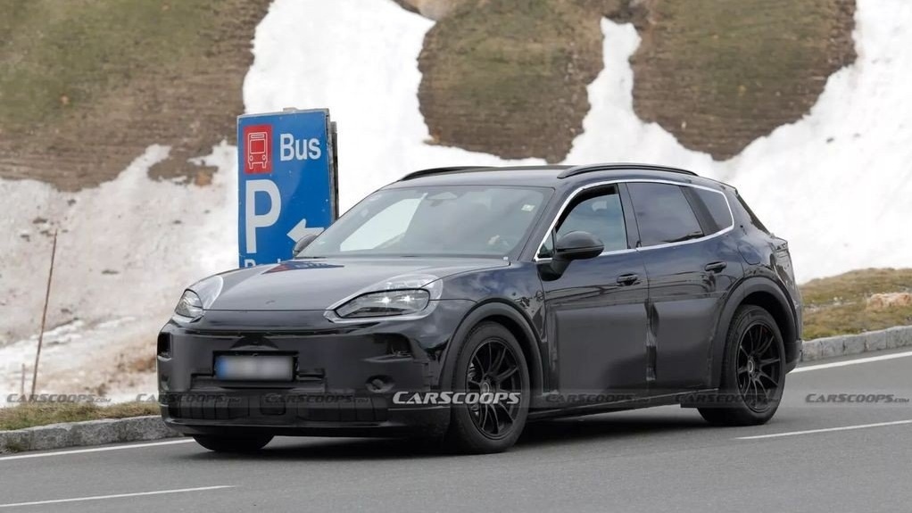 Bắt gặp Porsche Cayenne 2026 EV trên đường thử