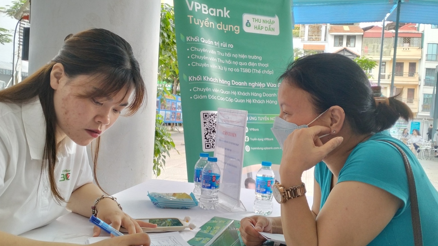 VPBank tuyển dụng số lượng lớn nhân viên Khối quản trị rủi ro, chỉ cần tốt nghiệp THPT