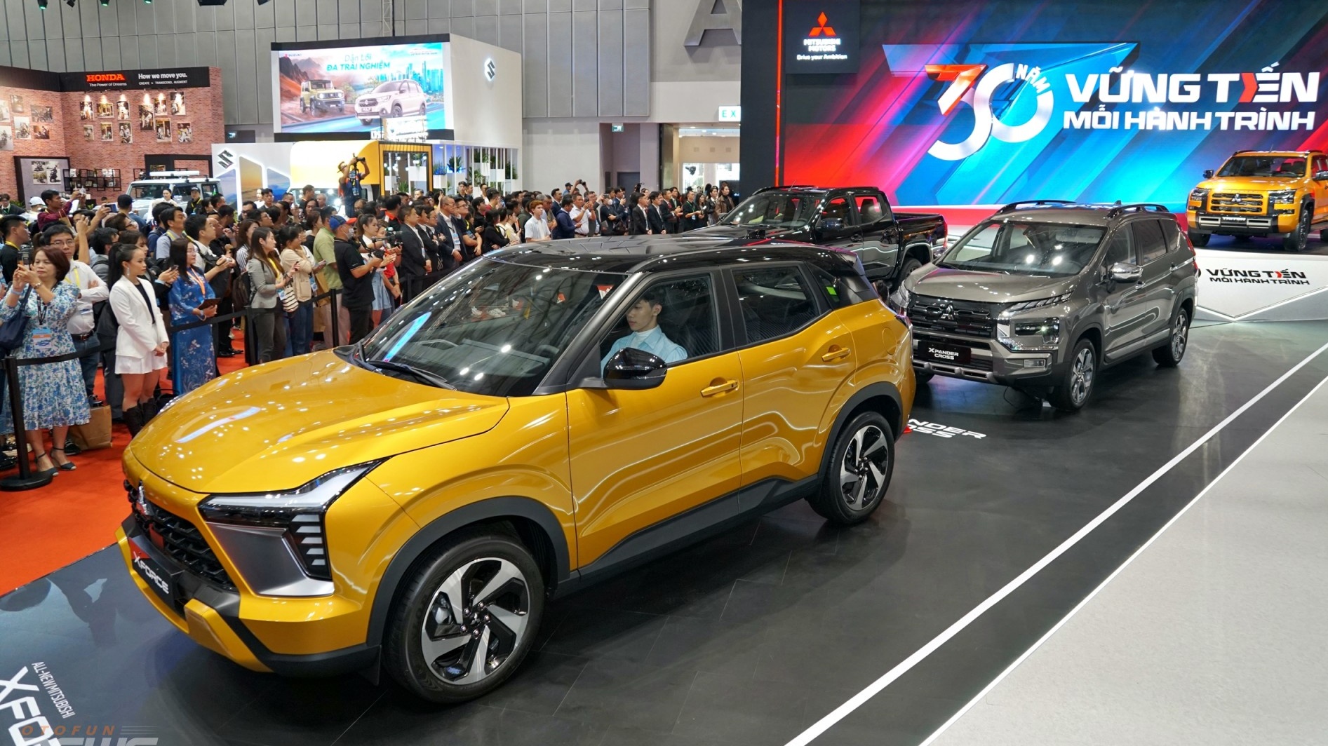 Mitsubishi giới thiệu ba phiên bản kỷ niệm 30 năm tại Vietnam Motor Show 2024