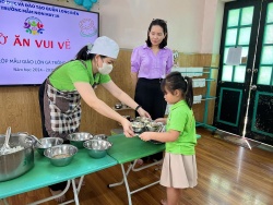 Công nhân khó tìm nơi chăm sóc trẻ phù hợp