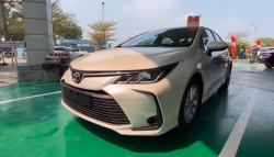 Cận cảnh Toyota Corolla Altis 2021 đầu tiên xuất hiện tại Việt Nam