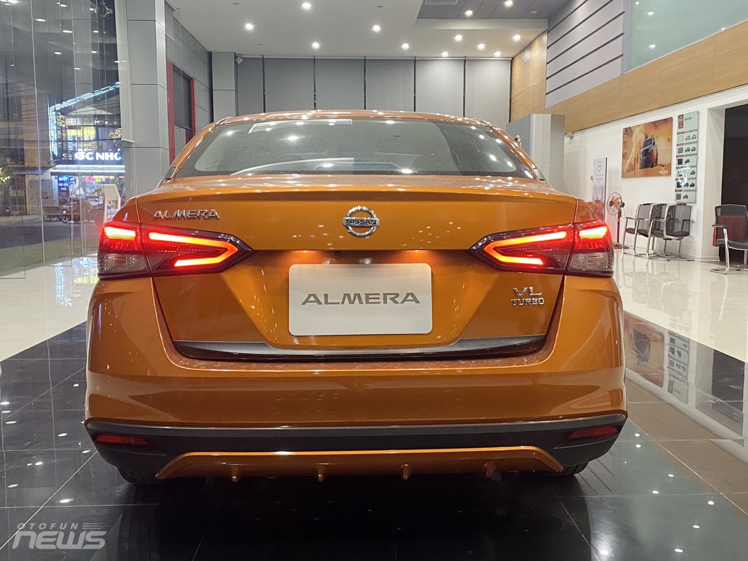 Hình thực tế Nissan Almera tại đại lý