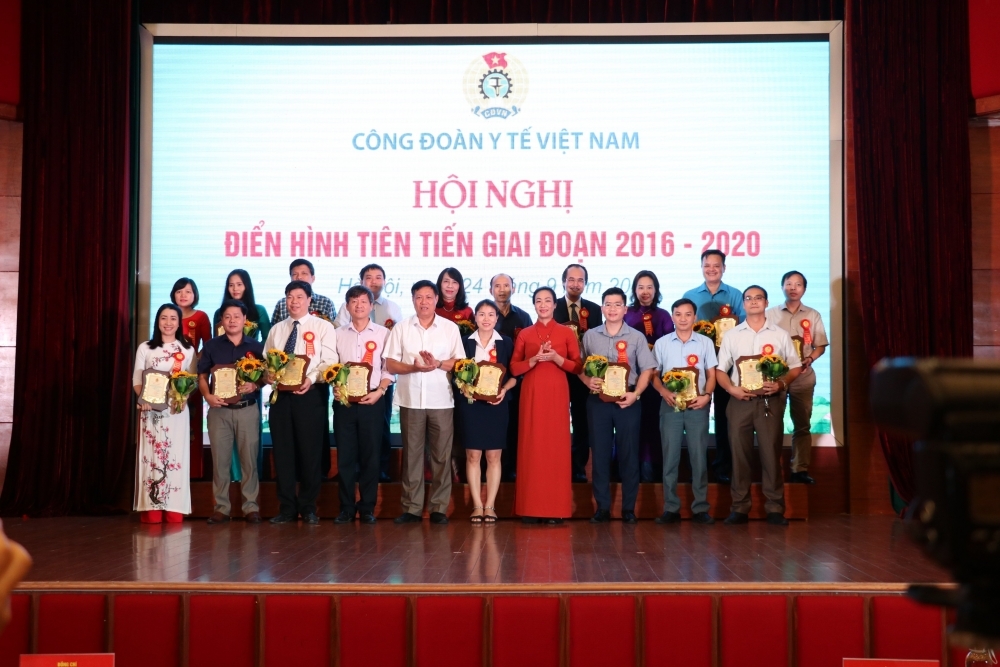 Tôn vinh các điển hình tiên tiến ngành Y tế giai đoạn 2016   2020