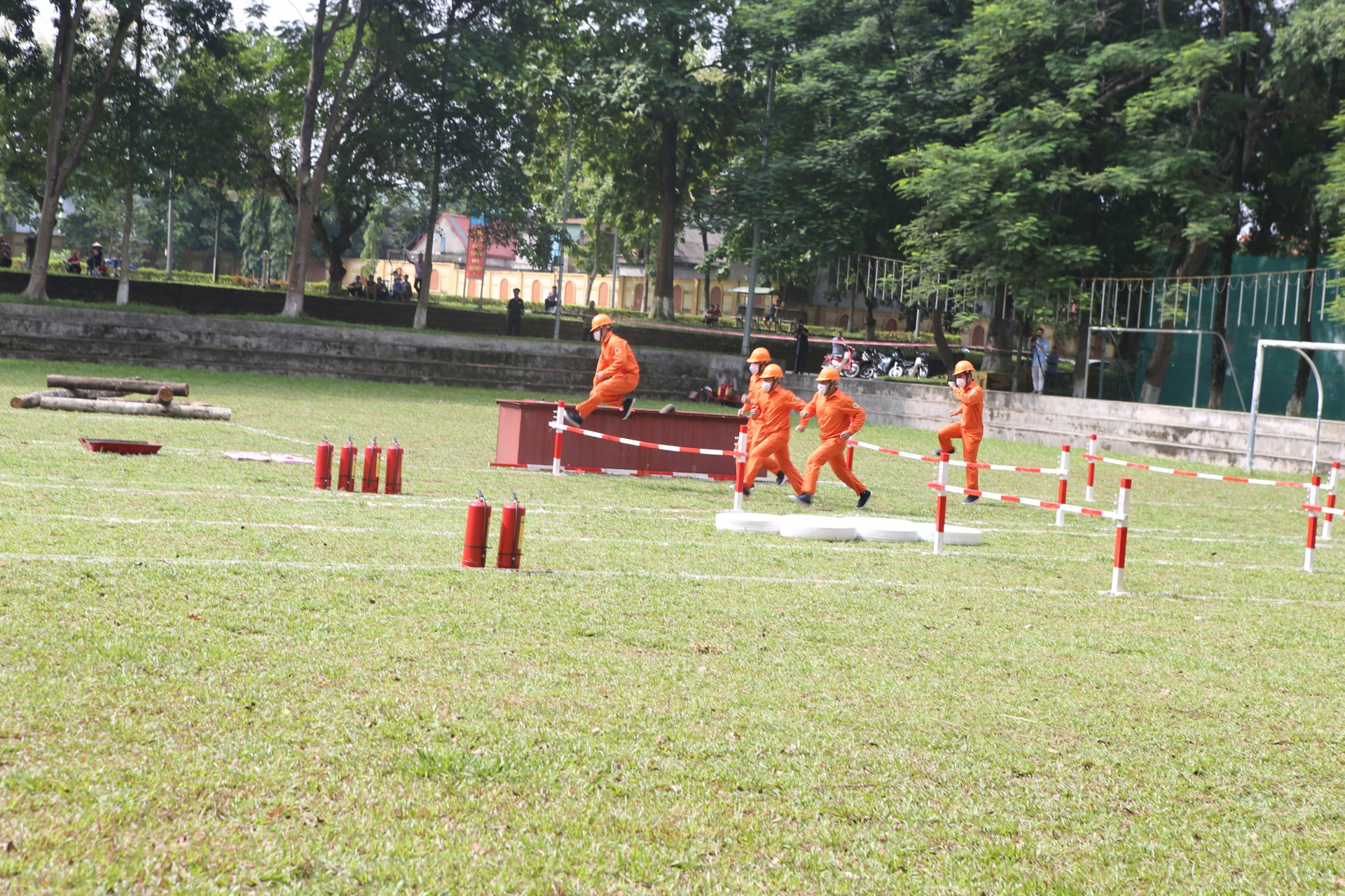 Thao diễn phòng cháy chữa cháy và cứu nạn, cứu hộ trong các doanh nghiệp quốc phòng