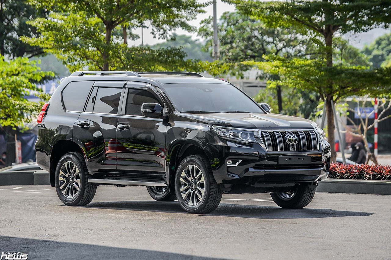 Chi tiết Toyota Land Cruiser Prado giá 2,548 tỷ đồng