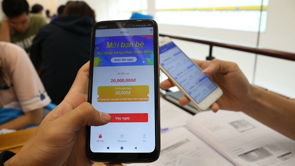 Hiểm họa từ việc vay tiền  qua APP ứng dụng