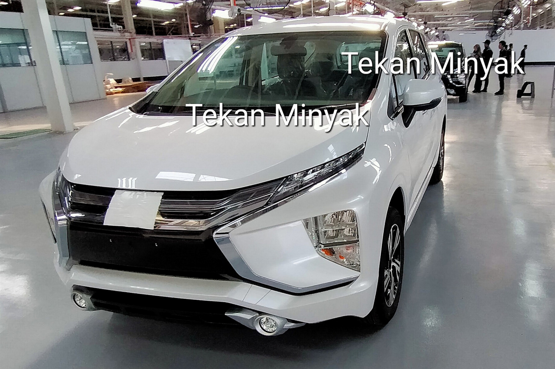 lo dien hinh anh mitsubishi xpander 2020