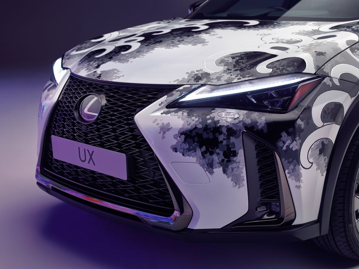 lexus ux phien ban dac biet danh cho nguoi me ca koi