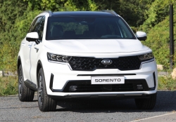 Nhiều chủ xe đồng loạt rao bán Kia Sorento 2021 lướt