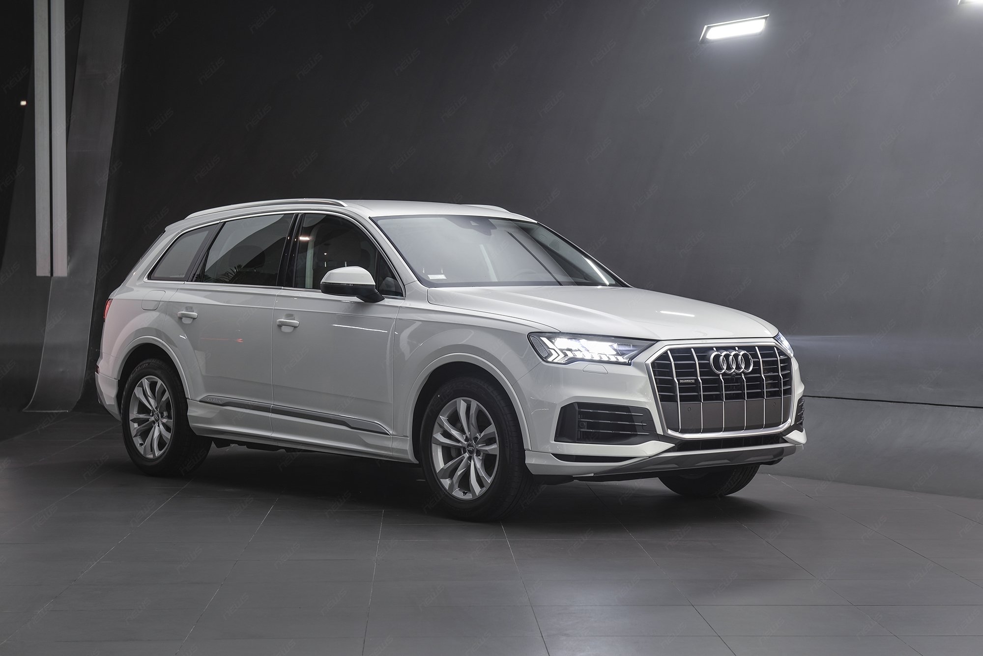 audi q7 ra mat