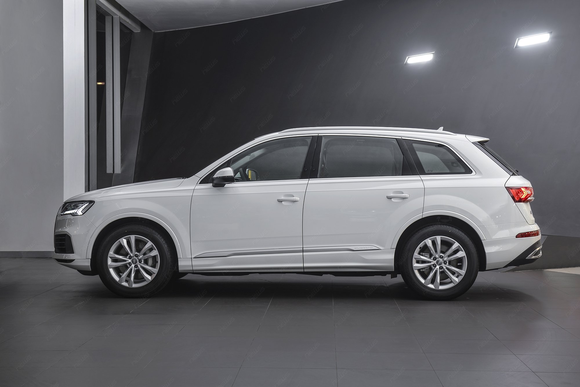 audi q7 ra mat