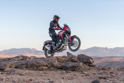 Honda Việt Nam ra mắt Africa Twin 2021, giá 589 triệu đồng