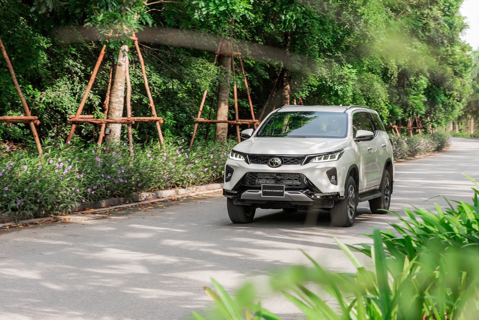 toyota fortuner 2020 co gi de chinh phu c kha ch ha ng vie t