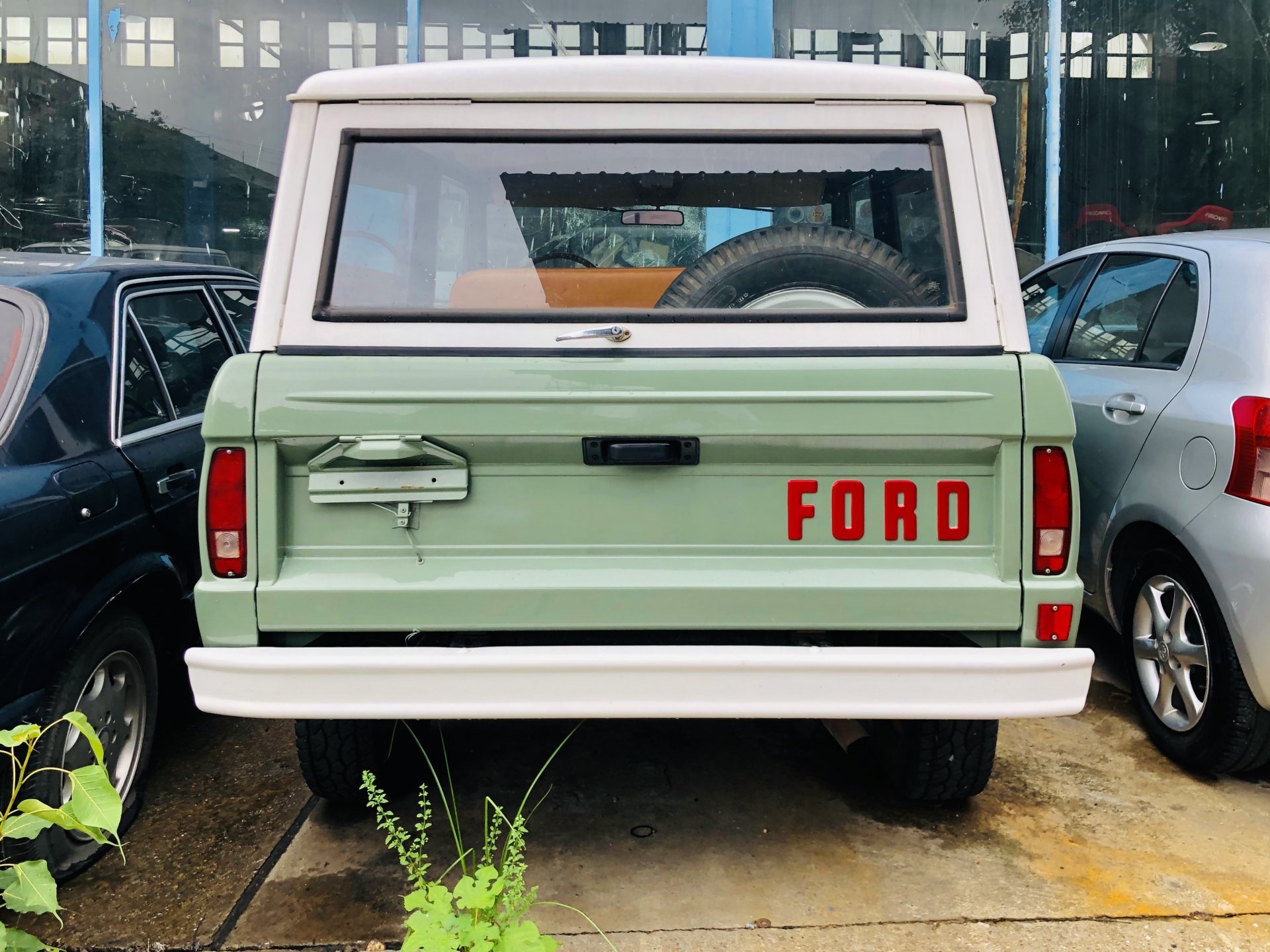 kha m pha ha ng do c ford bronco sa n xua t nam 1970