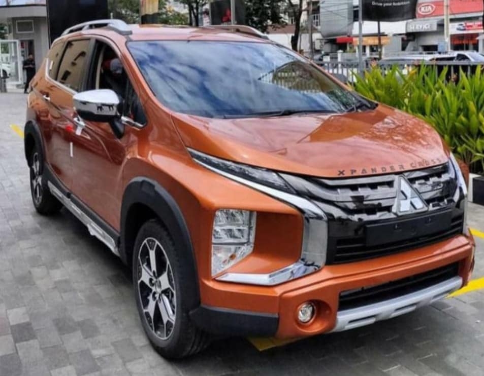 ra mat mitsubishi xpander cross thiet ke ngau hon gia 430 trieu dong