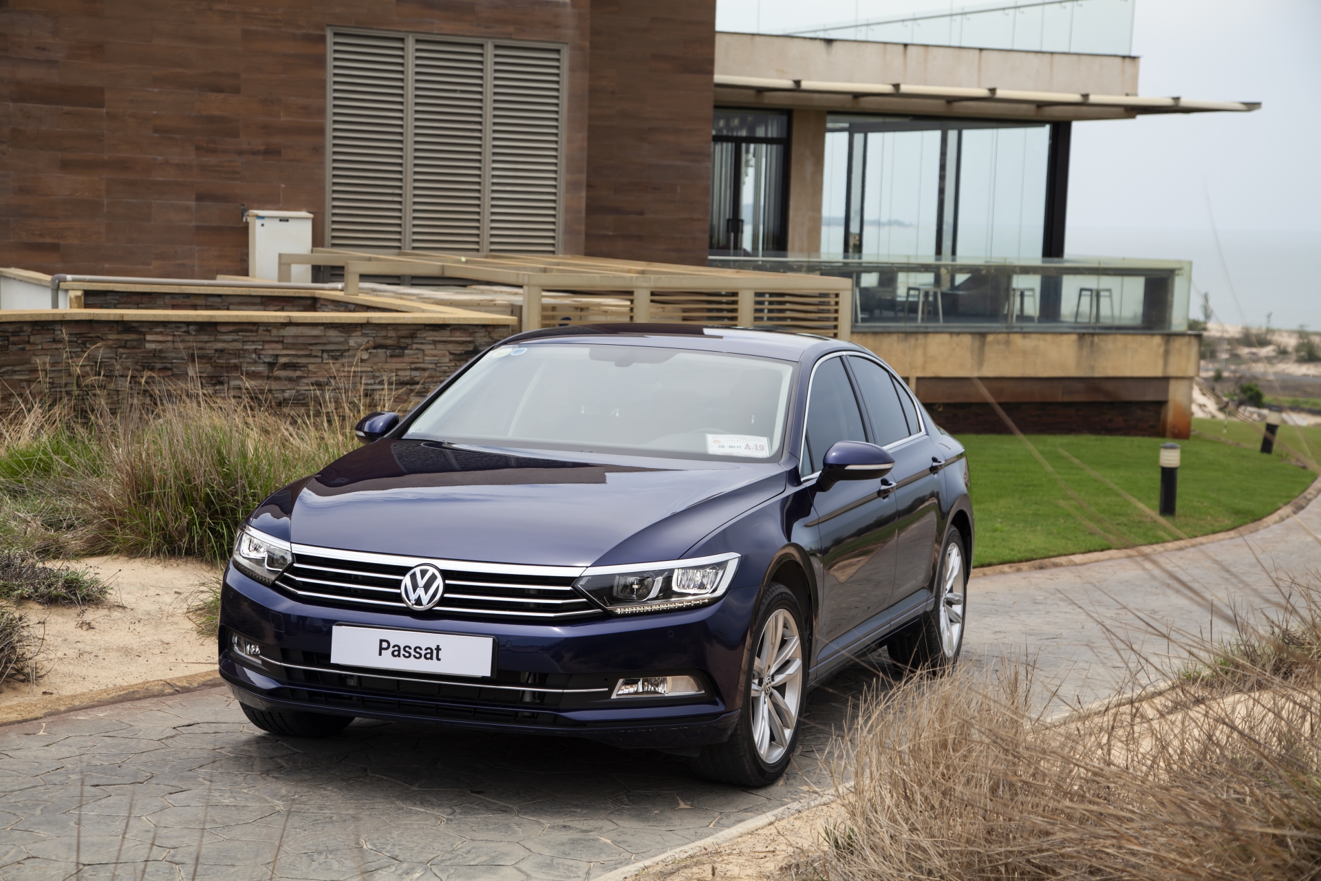 nhan uu dai len den 140 trieu dong khi mua volkswagen passat