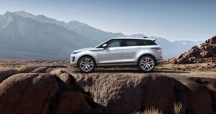 range rover evoque moi dat giai suv cua nam 2019