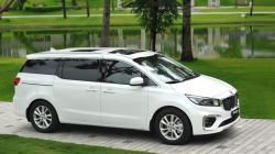 Mitsubishi Xpander bán gấp ba Toyota Innova trong tháng 10