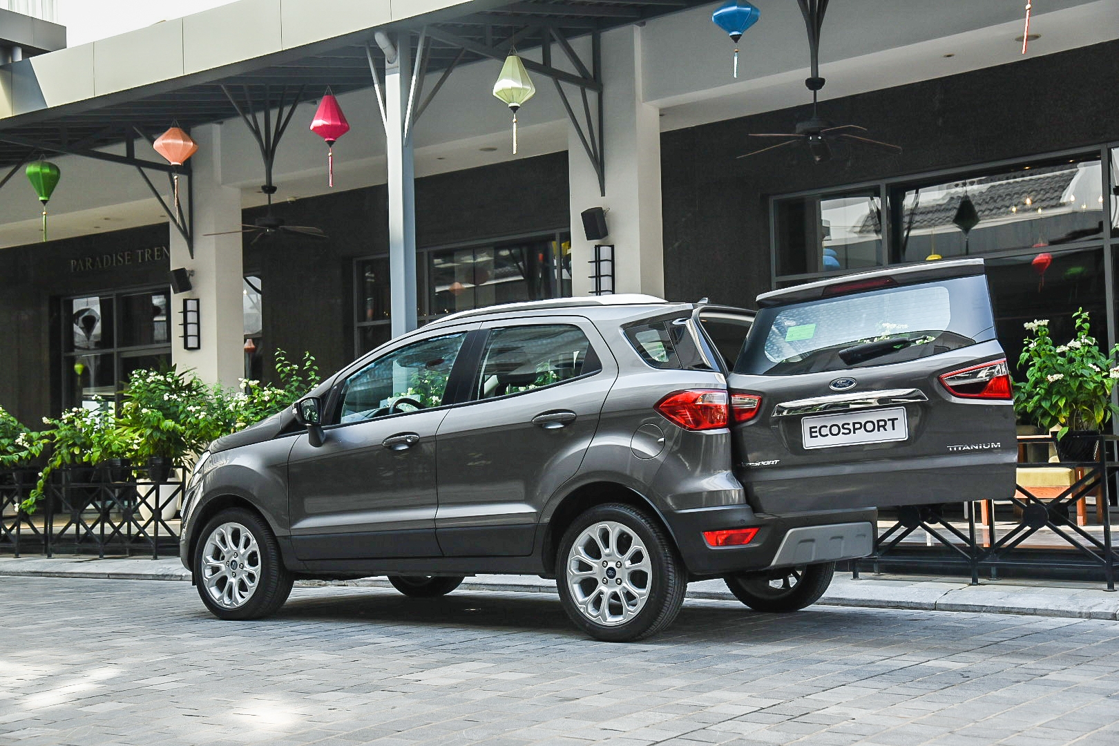 Ford EcoSport - Chuyên gia đường phố dành cho giới trẻ