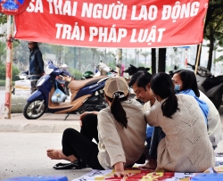 Vụ 149 công nhân VMEP “đột nhiên” bị sa thải: Nhập nhằng hợp đồng lao động!