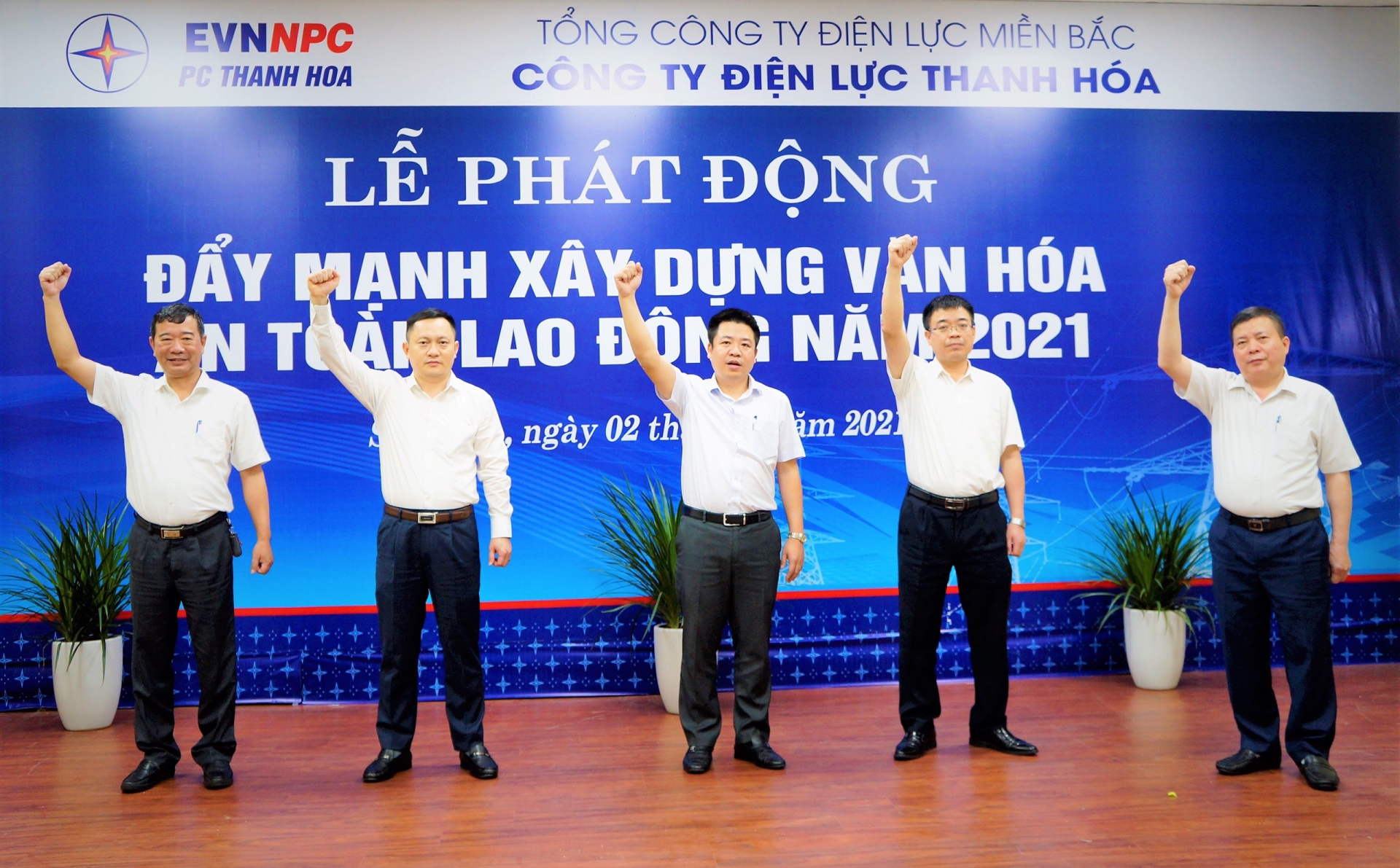 Công ty Điện lực Thanh Hóa: Đẩy mạnh xây dựng văn hóa an toàn lao động