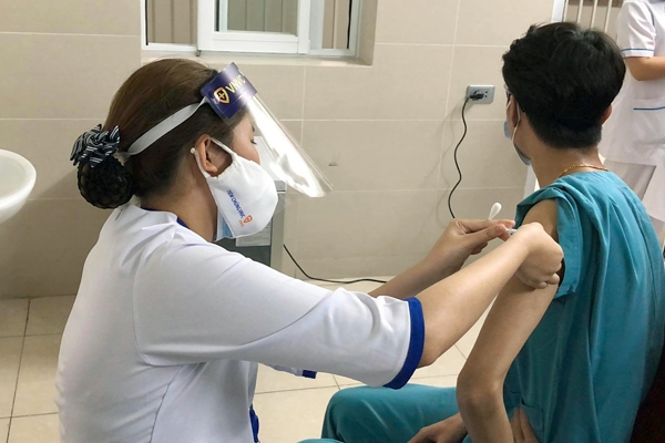 “Hộ chiếu vaccine”: Giấy “thông hành” hữu hiệu nhất khi dịch Covid-19  vẫn diễn biến phức tạp