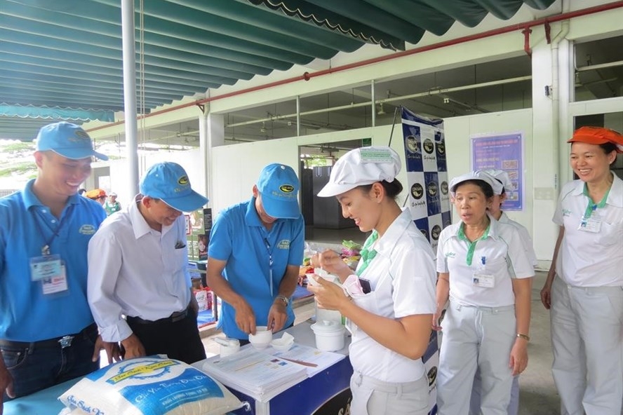 Chăm lo, bảo vệ quyền và lợi ích hợp pháp, chính đáng của công nhân theo tinh thần Đại hội XIII của Đảng