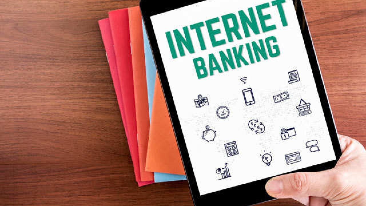 TÁC ĐỘNG CỦA HỆ THỐNG NGÂN HÀNG ĐIỆN TỬ (E-BANKING) ĐẾN AN NINH VIỆC LÀM CỦA NGƯỜI LAO ĐỘNG