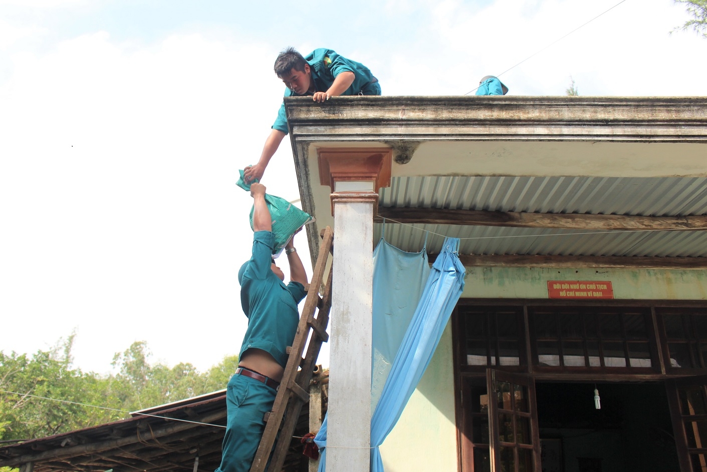 Quảng Nam:              Người dân lo đối phó với bão số 9