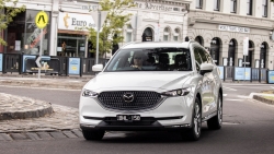 Mazda CX-8 bản 6 chỗ có giá 1,25 tỷ đồng tại Australia