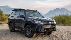 Lexus LX570 phiên bản offroad mạnh 550 mã lực