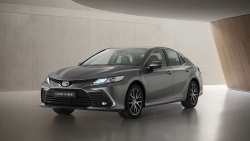 Khám phá Toyota Camry hybrid phiên bản nâng cấp tại châu Âu