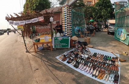 TP Hồ Chí Minh: "Giải cứu" cô giáo trường mầm non