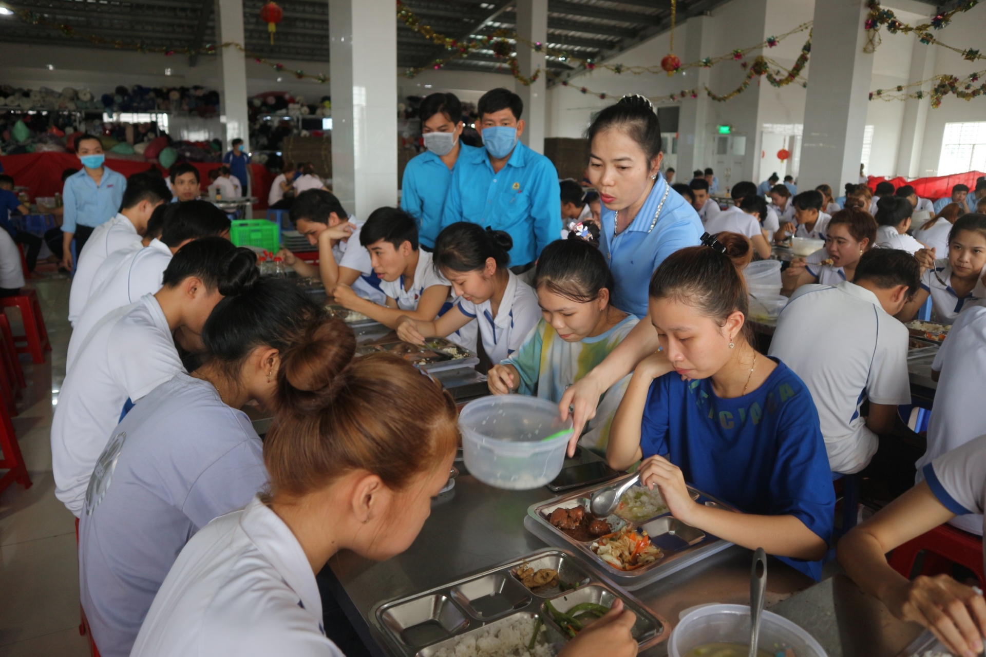 Tiền Giang: Thăm hỏi và động viên người lao động gặp khó khăn do dịch Covid -19