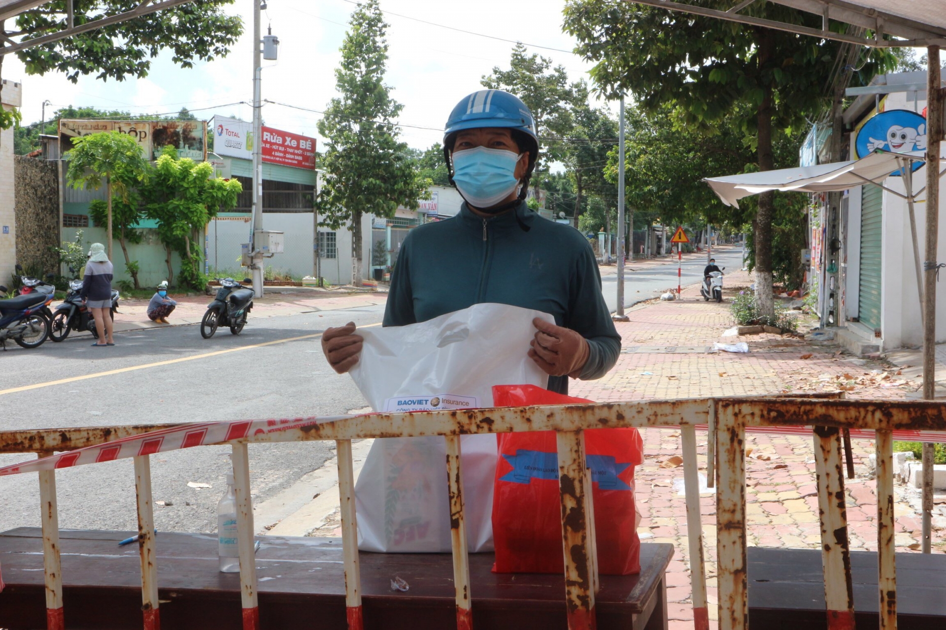 Tình cảm công đoàn đối với người lao động càng gắn kết trong mùa dịch