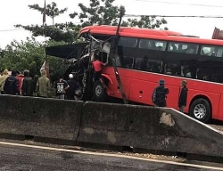 nu hanh khach ha tinh to bi phu xe sam so tren duong ra ha noi