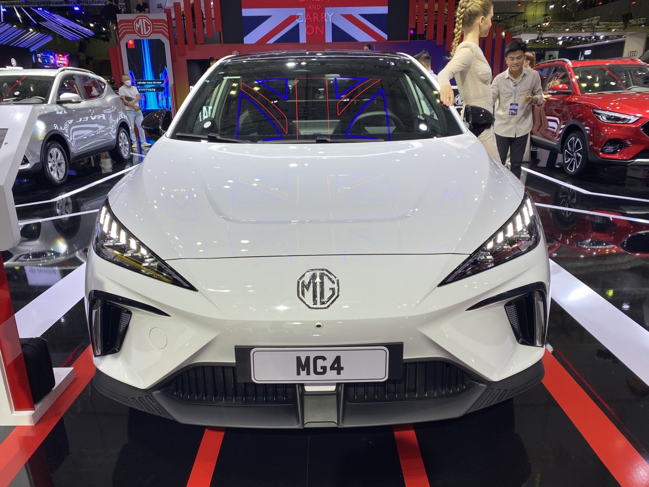 Cận cảnh xe điện MG4 electric tại Vietnam Motor Show 2022