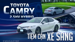 Toyota Camry 2.5HV Hybrid – Tiệm cận xe sang