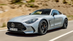 Mercedes-AMG GT thế hệ thứ hai ra mắt